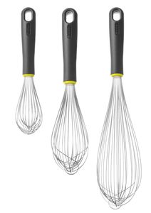 Piano whisk with 12 piano wires