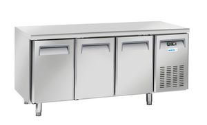 Sügavkülmlett 3 ukse ja külgseadmega, Arktic, GN 1/1, 230V/670W, 1800x700x(H)850mm
