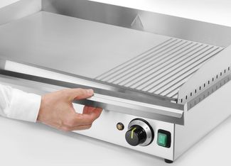 Griddle 1/3 ribbed, HENDI, Kitchen Line, 220-240V/3500W, 697x474x(H)241mm 1