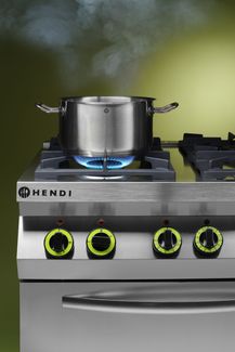 Gas cooker 4-burner with convection oven GN 1/1, HENDI, Kitchen Line, 230V/3000W, 19kW, 800x722x(H)900mm 1