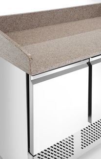 Three door pizza counter with cooling display 380+40L, Arktic, 254L, 230V/400W, 1400x700x(H)1491mm 1