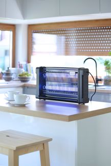 Lapač hmyzu dosah 80 m, Revolution, 230V/20W, 437x100x(H)265mm