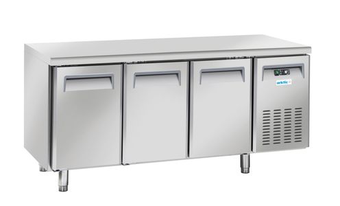 Mrazící pult se 3 dveřmi a boční jednotkou, Arktic, GN 1/1, 230V/670W, 1800x700x(H)850mm