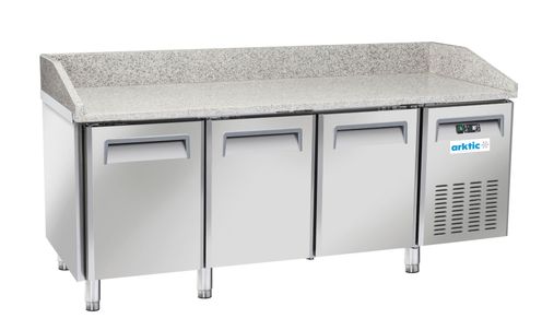 Chladící pult na pizzu se 3 dveřmi, Arktic, 186L, 230V/450W, 2025x800x(H)1040mm