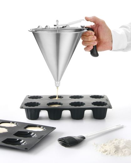 Confectionery funnel Profi Line, HENDI, Profi Line, 1,5L, ⌀212x(H)315mm 1