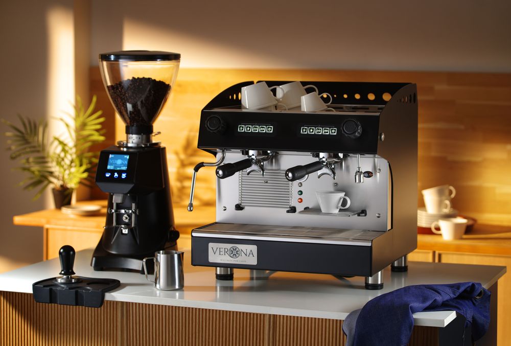 Koffiemachine Julia Compact, 2-groeps, automatisch
