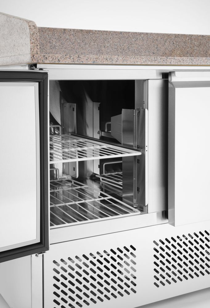 Pizzawerkbank met 3 deuren en koelvitrine 380+40L