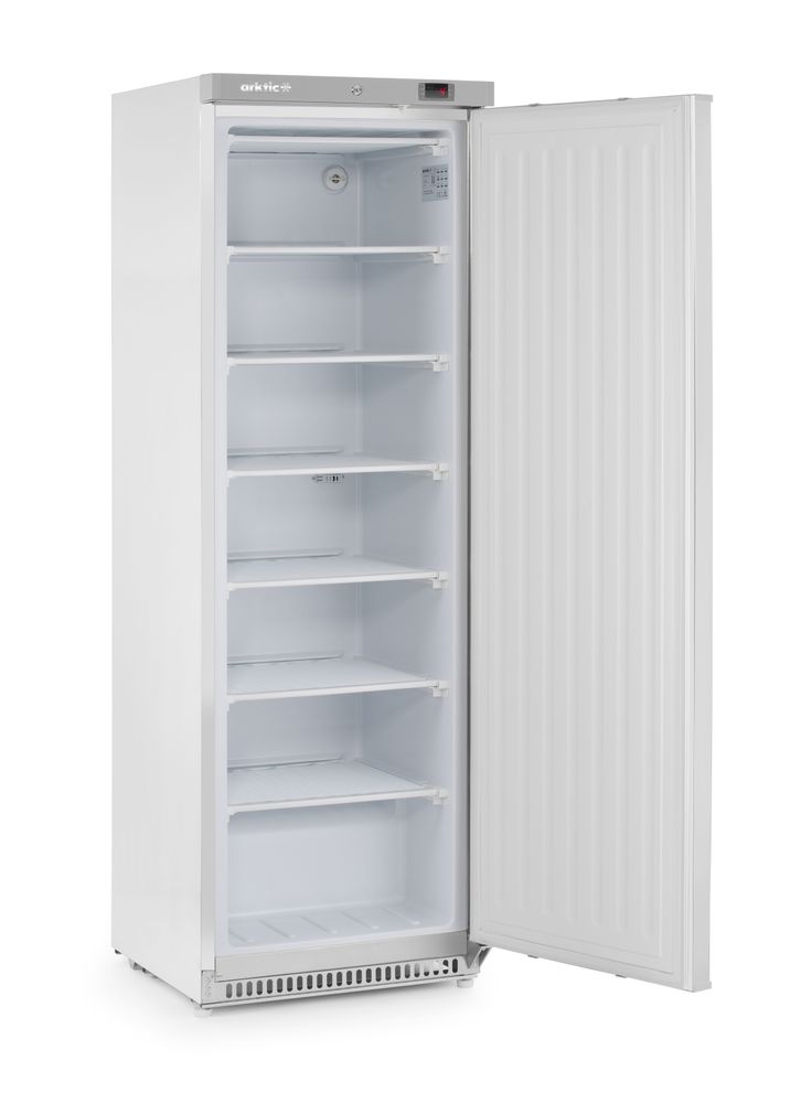 Vrieskast met roestvaststalen behuizing.