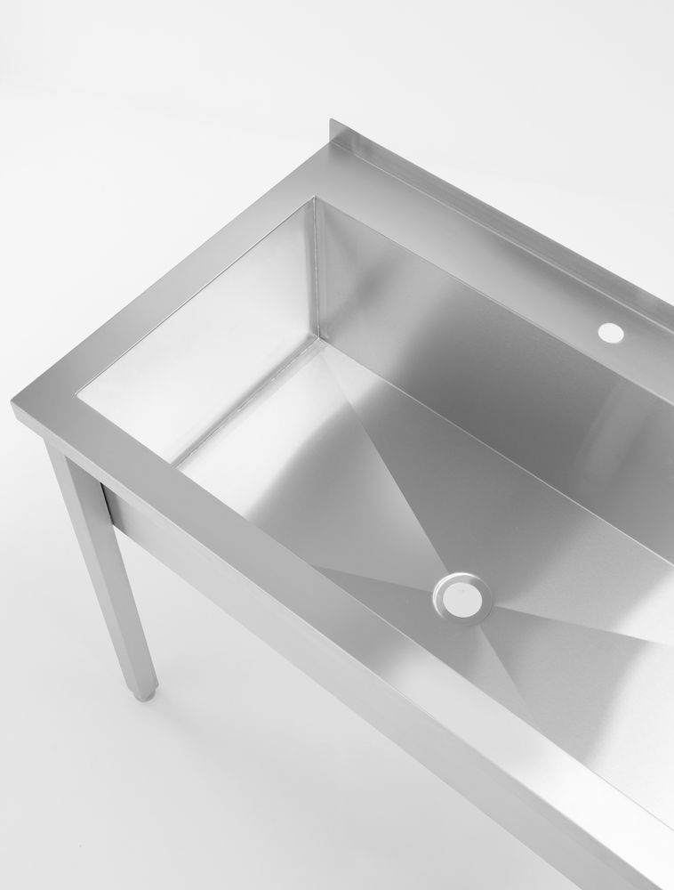 Tafel met enkele wasbak, zonder spatrand - geschroefd, diepte 600 mm